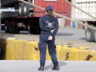 Συνελήφθη διακινητής και μετανάστες στο λιμάνι της Πάτρας