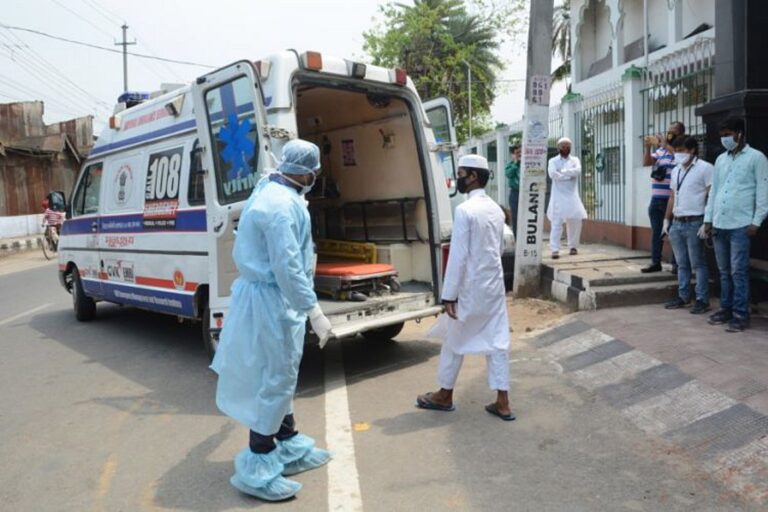 Ινδία-κορωνοϊός: Οκτώ ασθενείς έχασαν τη ζωή τους όταν ξέσπασε πυρκαγιά στο νοσοκομείο όπου νοσηλεύονταν